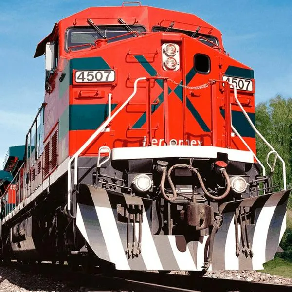 Ferromex restablece tráfico de trenes después del alza de migrantes en las vías.