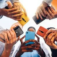¿Podría estar un día sin su celular? El 40% de los colombianos no, según estudio 