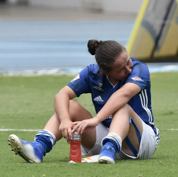 Imagen ilustrativa de una jugadora del fútbol colombiano, a propósito de las irregularidades en contratación de futbolistas en la liga femenina.