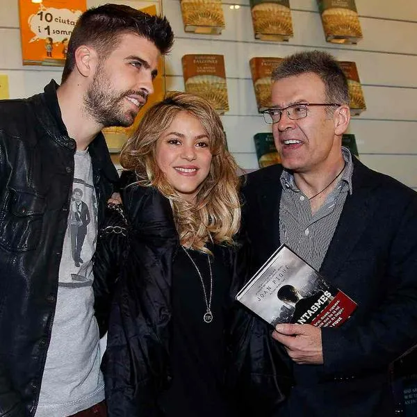 Foto de Gerard Piqué, Shakira y Joan Piqué, en nota de que por canción 'El jefe', papá del exfutbolista tomó medida que contaron