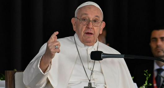 Papa Francisco afirmó que es un deber de la humanidad ayudar a los migrantes de todo el mundo, ya que son una prioridad para el pontífice 