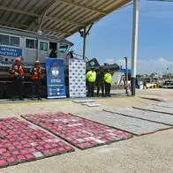 Cayó una embarcación que llevaba más de 800 kilos de cocaína luego de una persecución en el mar. La Armada Nacional logró incautar la droga en Cartagena. 