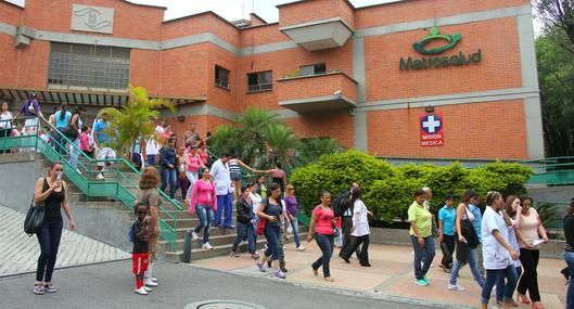 Médicos especialistas de dos instituciones publica en Medellín se irán a paro por falta de pago de sus salarios. Daniel Quintero no se ha pronunciado. 