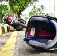 Motociclista de 20 años murió después de estrellarse con un poste de luz en la vía Bucaramanga-Cúcuta. Presuntamente iba bajo los efectos del alcohol.
