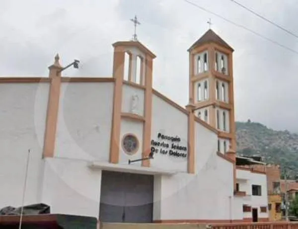Hombre murió al caer de una ventana de gran altura cuando al parecer intentó robar en una iglesia en Medellín