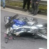 Fuerte accidente en la carretera en Túquerres, carro y moto chocaron: una víctima mortal
