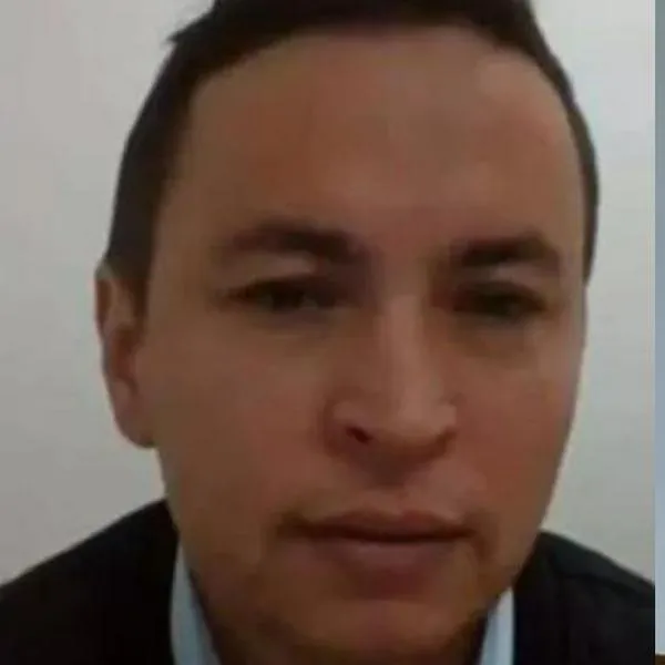 Carlos Andrés García Hernández, hermanastro de los estilistas Mauricio y Jhonier Leal, negó su participación en el doble homicidio y denunció a testigo.