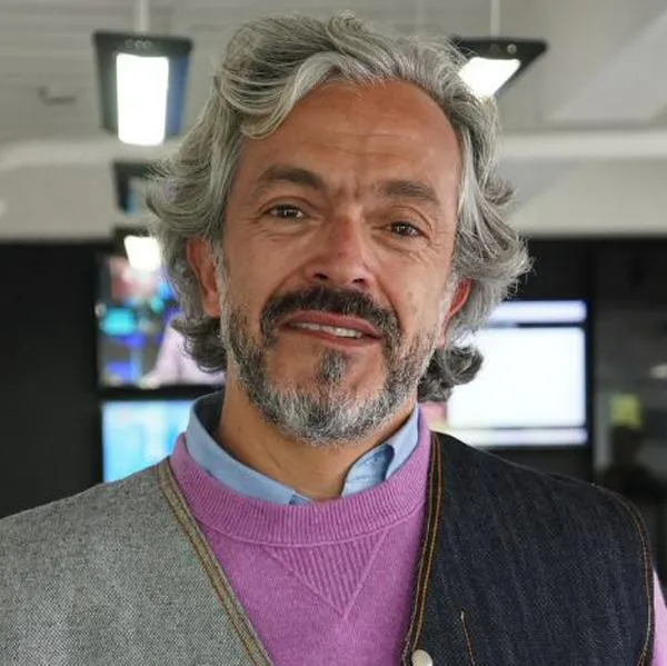 Juan Daniel Oviedo, candidato a la Alcaldía de Bogotá, aseguró que Carlos Fernando Galán está sellando “alianzas clientelistas” y le declaró guerra.