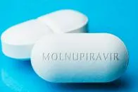 Uso de antivirales habría impulsado mutaciones del COVID-19