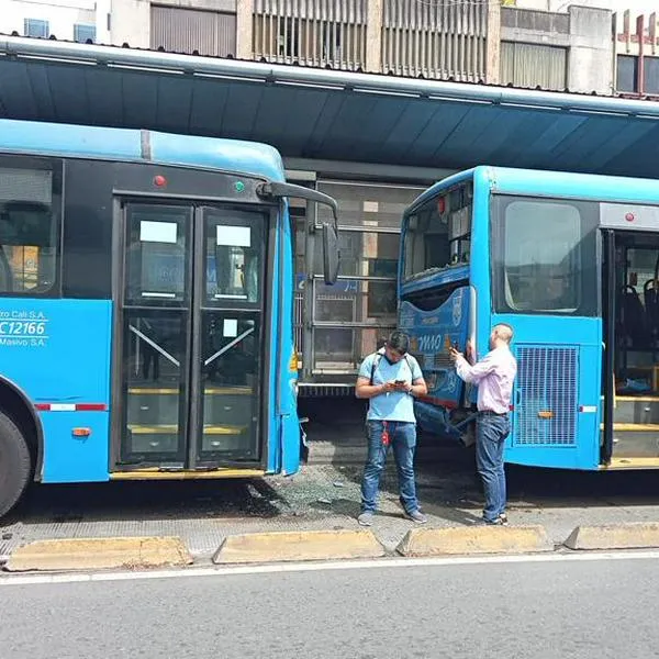 Accidente en Mío de Cali hoy: 11 personas heridas tras choque de buses