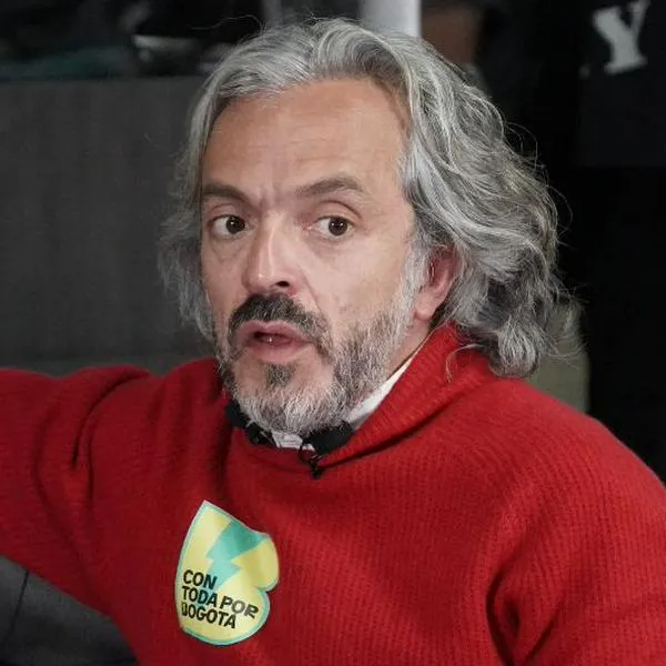 Juan Daniel Oviedo, candidato a la Alcaldía de Bogotá, contó que solicitó dos préstamos en BBVA y que tendría problemas si el CNE lo revoca.