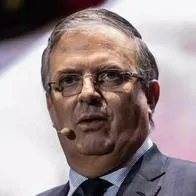 Marcelo Ebrard va al Tribunal Electoral en contra de Morena.