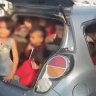 Video: Capturan a una mujer que llevaba a más de 20 niños en un carro