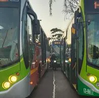Calle 80 en Bogotá, colapsada por accidente de tránsito. Rutas de Transmilenio están afectadas a la salida de Bogotá y demoras son de hasta 2 horas. 