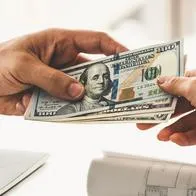 Panamá, Ecuador y más países latinoamericanos que pagan en dólares a sus trabajadores: vea los mejores salarios y más detalles.