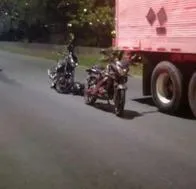 Parrillero perdió la vida tras choque de moto y tractocamión en Industriales