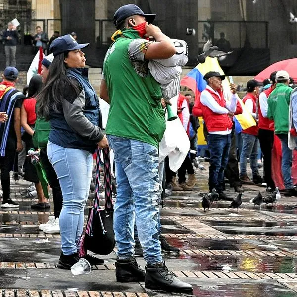 Marcha en Bogotá también fue contra Gustavo Petro; Señal Colombia lo mostró