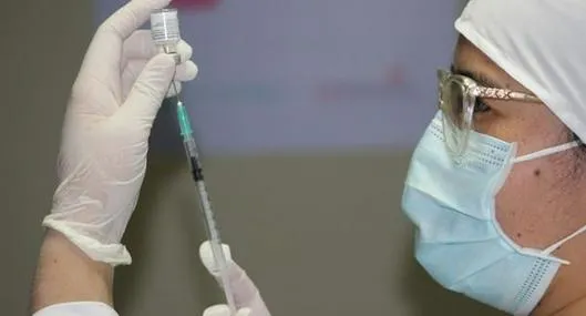 Autoridades de salud hacen un llamado a completar vacunación contra el COVID-19