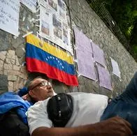 Petroleros pensionados en Venezuela, en la ruina y con hambre