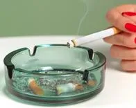 Por qué el cigarrillo acabaría las relaciones de pareja: dicen cómo dejarlo