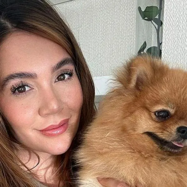 Lina Tejeiro reveló la causa de muerte de su perra Frida.