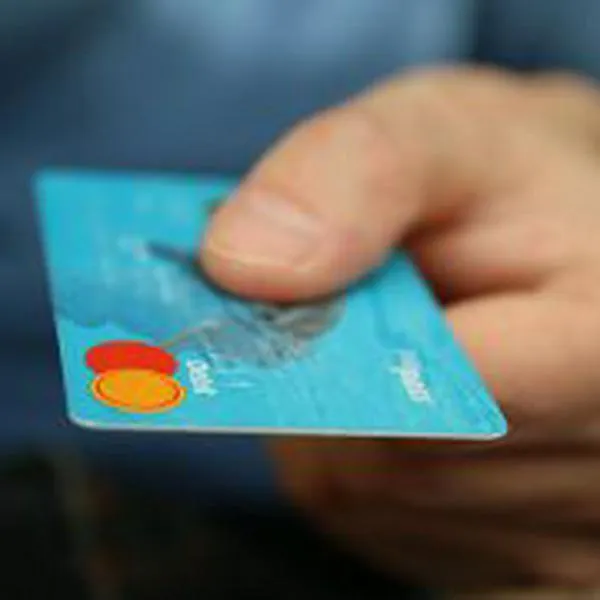 No caiga en la estafa de tarjeta de crédito preaprobada vea cómo evitarla.