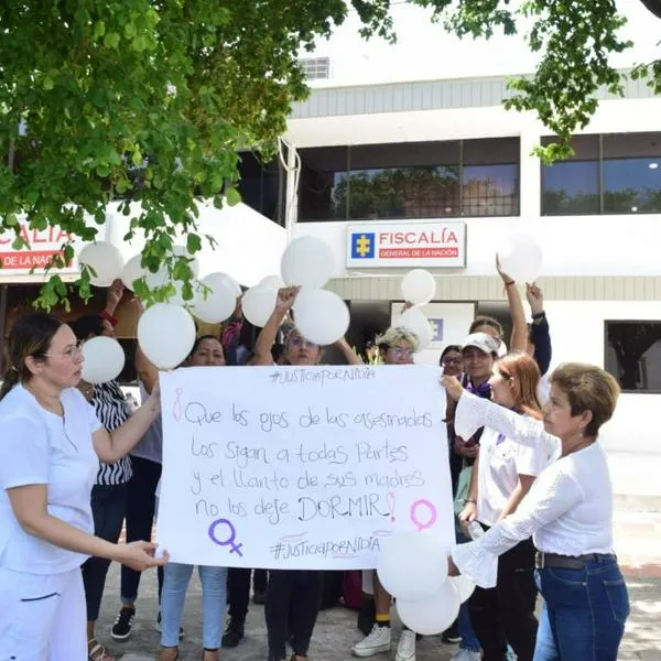 Plantón frente a la Fiscalía: exigen justicia por el feminicidio de Nidia Arango