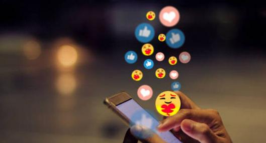 ¿Cuál es la forma adecuada de utilizar emojis en mensajes de texto? La RAE explica