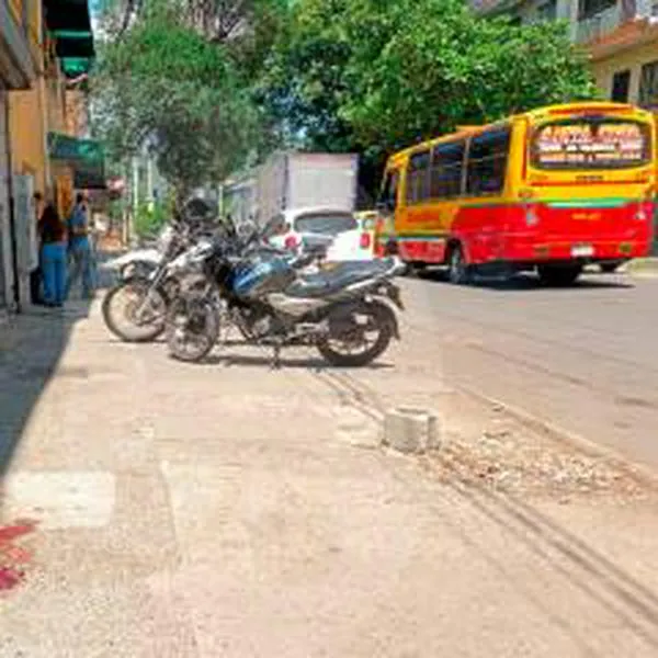 Ladrón dio de baja a su compañero durante el robo de una moto en el centro de Medellín