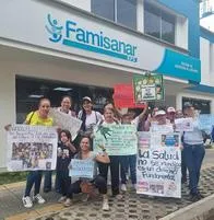 EPS Famisanar en Bucaramanga no atendería en octubre a niños con enfermedades huérfanas por falta de liquidez monetaria. Padres piden ayuda.