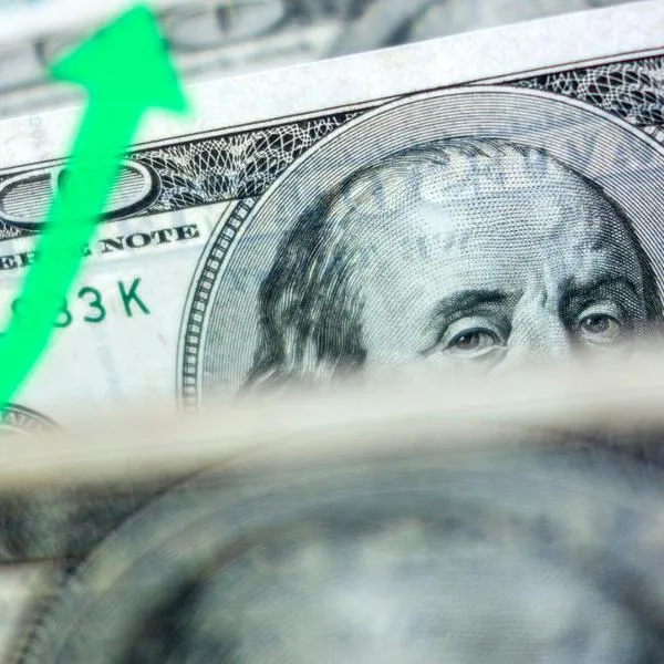 Dólar se disparó hoy 2 de octubre de 2023 y precio superó los $4.100: por qué