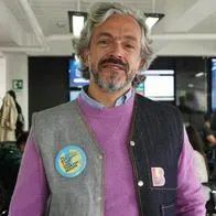 Juan Daniel Oviedo contó accidente que le quitó audición y respuesta sobre Uribe