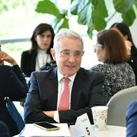 Centro Democrático defiende a Álvaro Uribe al renunciar en Medellín en 1982