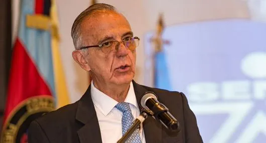 Iván Velásquez, ministro de Defensa, negó haber ayudado al presidente Gustavo Petro a seleccionarla terna para fiscal general de Colombia.