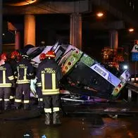 21 muertos, dejó accidente de bus que cayó desde un puente en Italia.