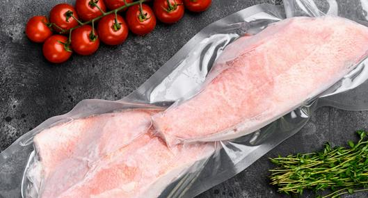 Cómo descongelar el pescado rápidamente: dos métodos fáciles, prácticos y efectivos para que esté listo para cocinar al instante.