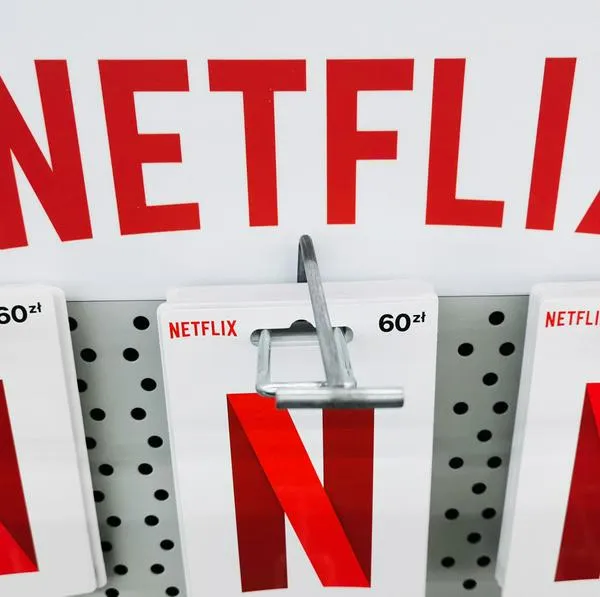 Netflix podría cobrar más para poder ver series o películas sin que le salga publicidad en la pantalla. 