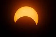 En Cali, varios supermercados ya están vendiendo gafas para ver el eclipse solar que será el próximo 14 de octubre
