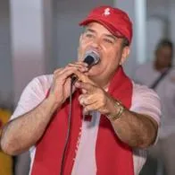 El Hombre Marlboro promueve el voto en blanco al negarse inscripción de su hijo