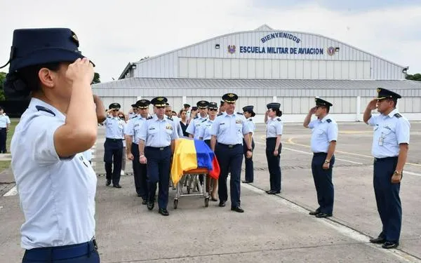 ¡Adiós, soldado del aire! Con homenaje despidieron al cadete Juan David Díaz