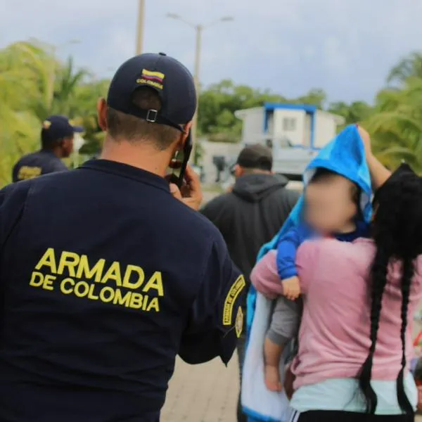 Rescatan a más de 20 migrantes que naufragaron en San Andrés.
