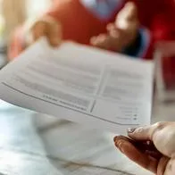 Foto de hoja de vida, en nota de cómo es curiosa hoja de vida de hombre que recibió más de 30 ofertas de empleo