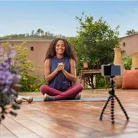 Las 5 mejores plataformas por internet para que las personas ofrezcan cursos y ganen dinero extra, según expertos.