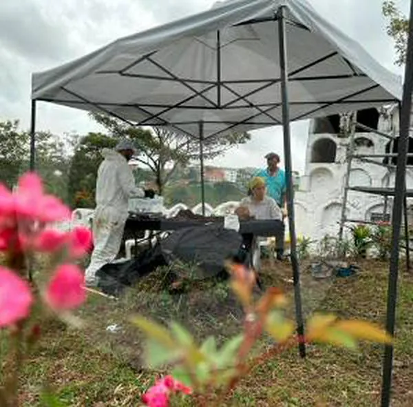 En cementerio de Anorí, Antioquia, iniciaron con recuperación de cuerpos NN, victimas del conflicto armado hace unos años.