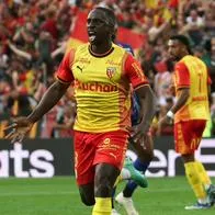 Deiver Machado, con golazo de cabeza, salva al Lens antes de unirse a Selección Colombia