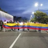 Varios manifestantes en Barbosa, en contra de un peaje, denunciaron que varios de ellos fueron atropellados por motociclistas y habría sido ataque.
