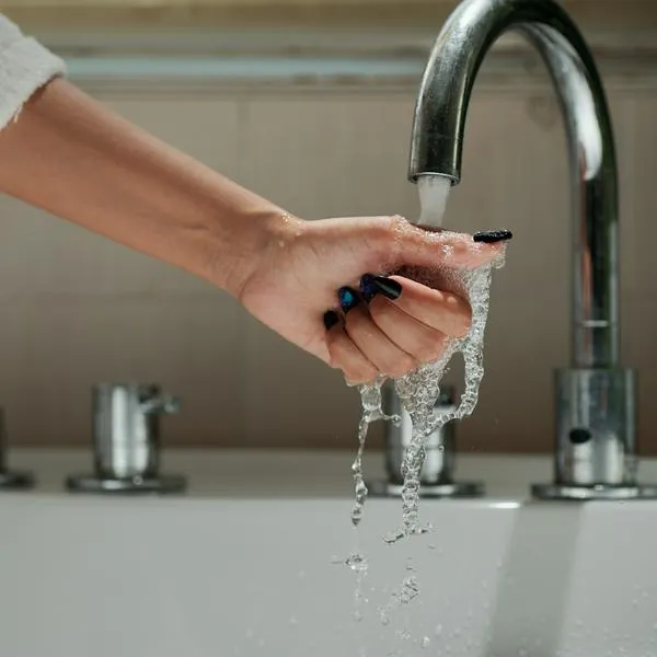 Cortes de agua y luz hoy en Cali: varios barrios se quedarán sin servicio por reparaciones en el sistema de eléctrico y de acueducto en la ciudad.