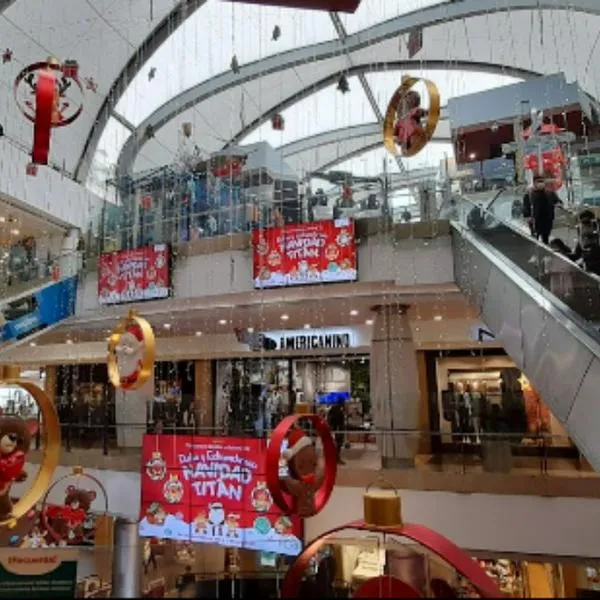 Centro comercial Titán Plaza fue vendido a grupo Parque Arauco: quiénes son