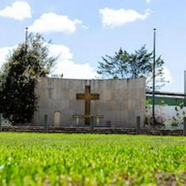 Niño murió en cementerio Jardines del Apogeo por golpe de rama de un árbol