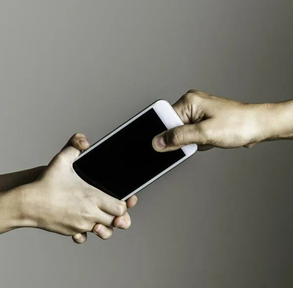 Joven de una familia de Córdoba murió por tomar veneno luego de que padres le quitaran el celular